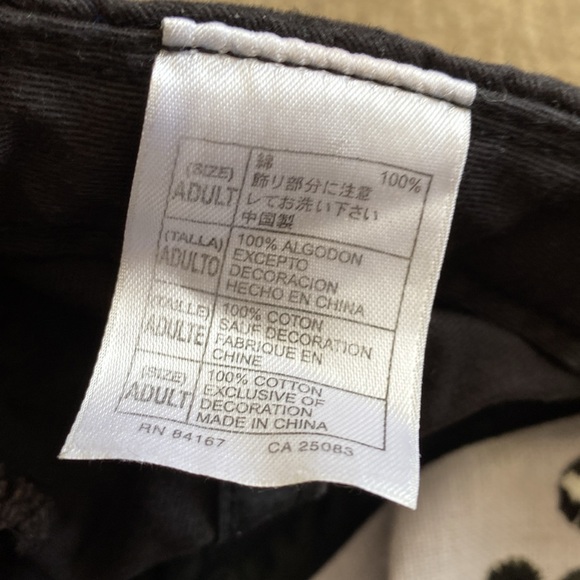 FREE with purchase WALT DISNEY WIRLD baseball ball hat embroidered Mickey Mouse - Picture 3 of 4